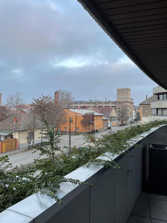 Design Apartman - Free Parking Szeged Esterno foto