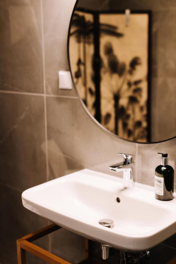 Design Apartman - Free Parking Szeged Esterno foto