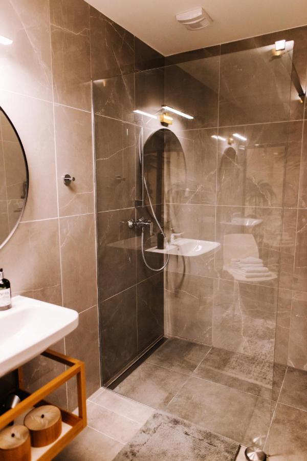 Design Apartman - Free Parking Szeged Esterno foto